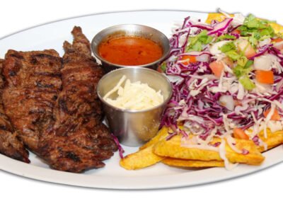 Carne Asada con Tajadas